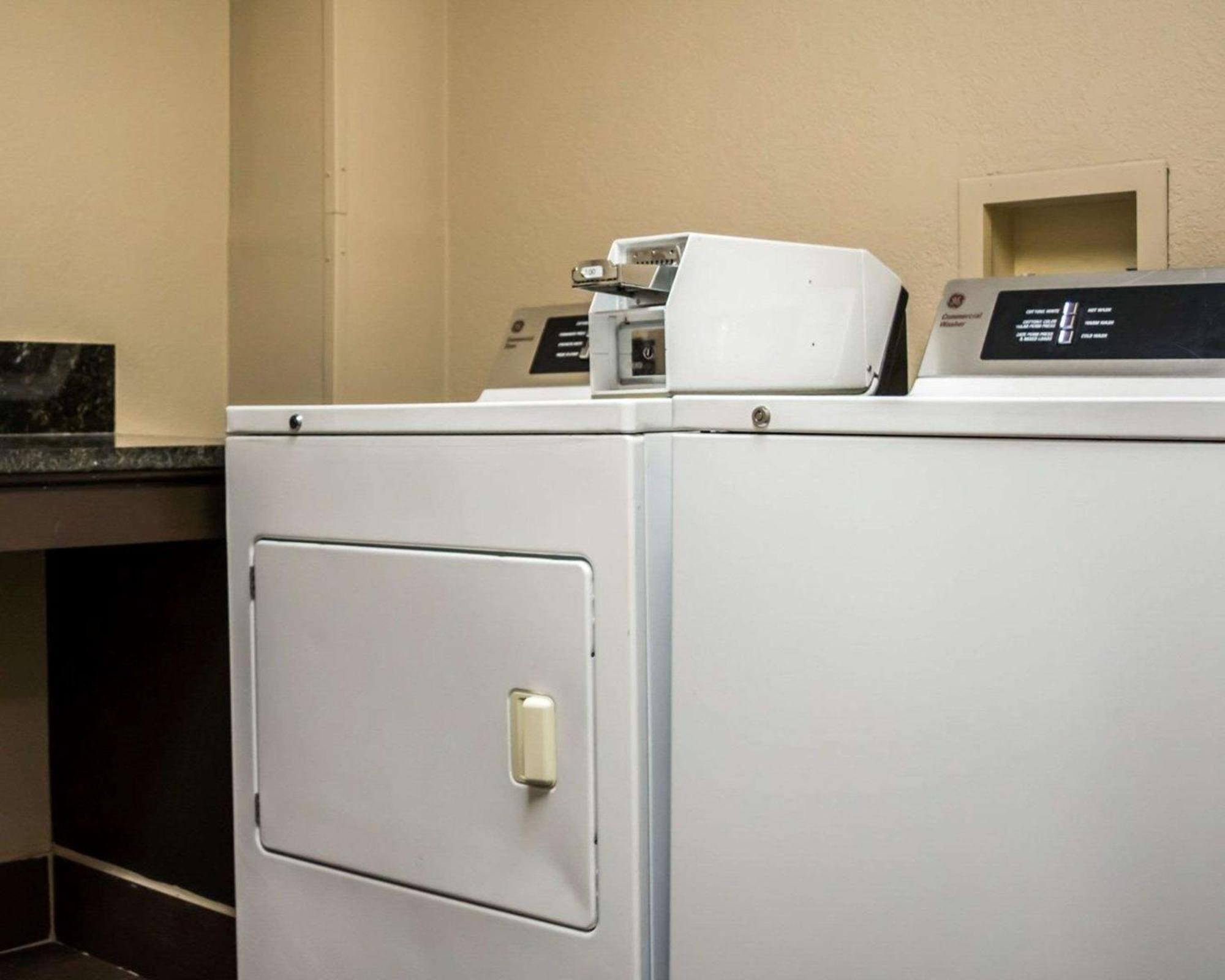 Comfort Suites Clearwater - Dunedin Esterno foto
