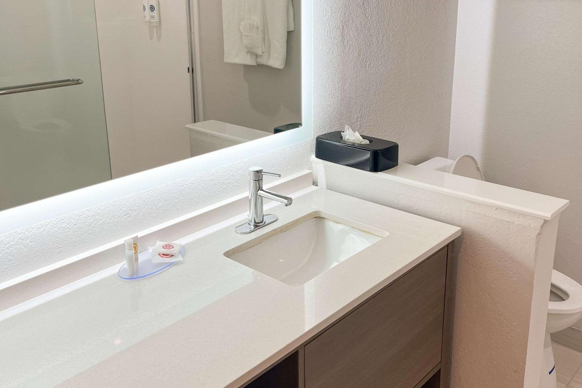 Comfort Suites Clearwater - Dunedin Esterno foto