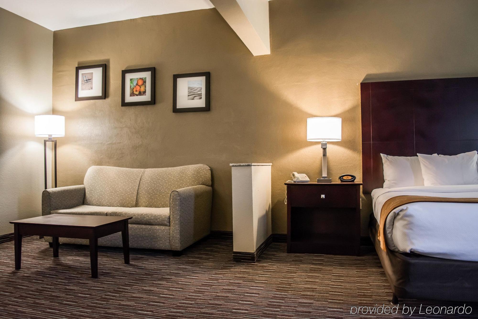 Comfort Suites Clearwater - Dunedin Esterno foto