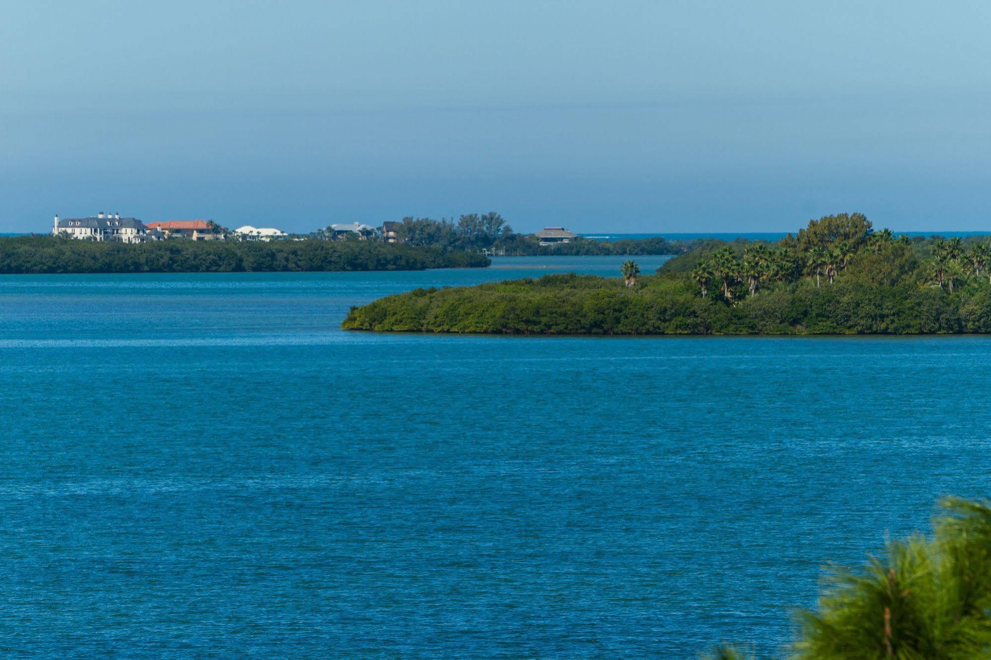 Comfort Suites Clearwater - Dunedin Esterno foto